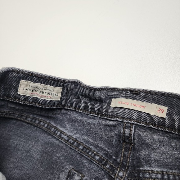 Levis Womens Premium Wedgie Straight Jean Size 29 Washed Black High Rise Raw Hem - Picture 7 of 15